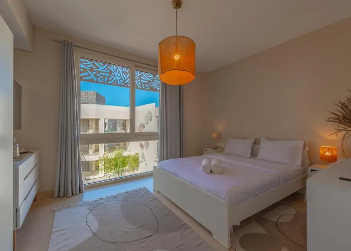 Coastal Vibe 2br Mangroovy Gouna With Rooftop Cinema, Bbq, Pool & Access Appartement